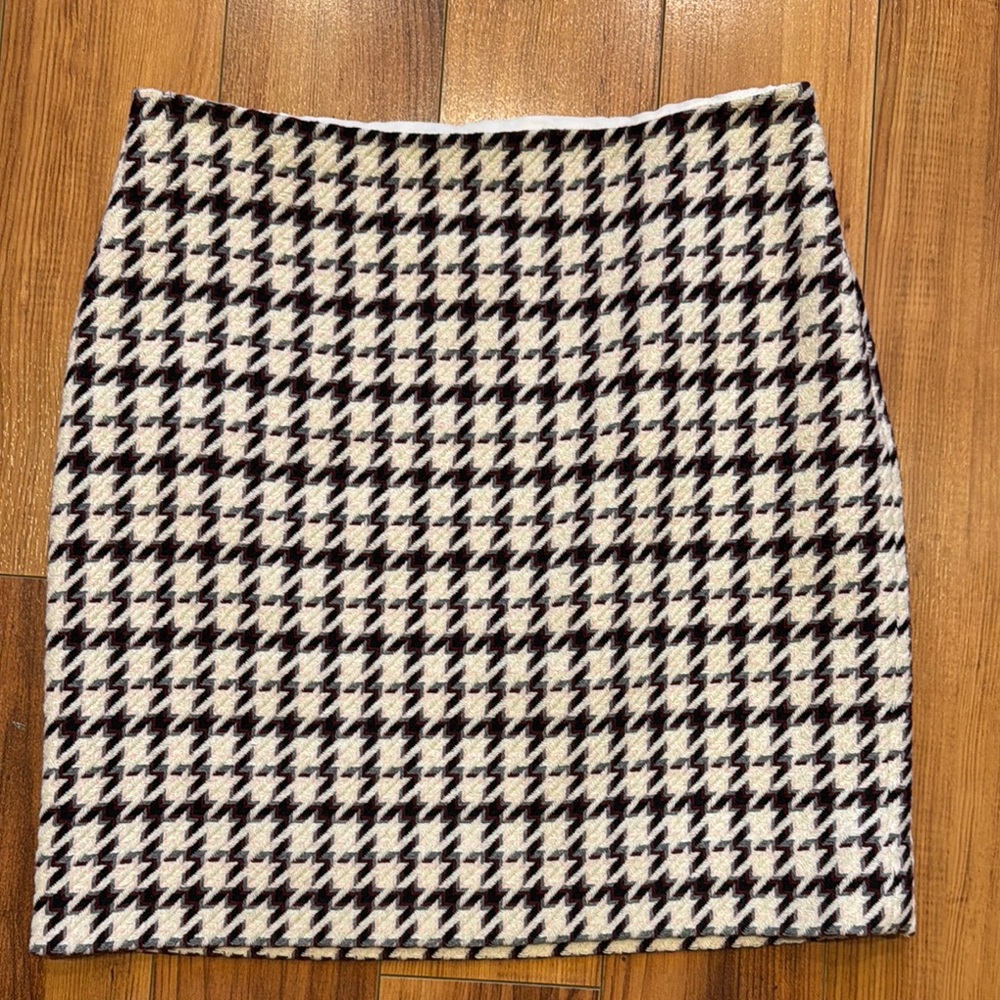 White House Black Market Houndstooth Mini Pencil Skirt